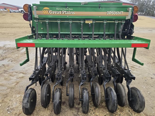 Image of Great Plains 3P606NT equipment image 2