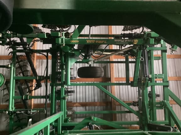 Image of Great Plains 4000TM equipment image 4