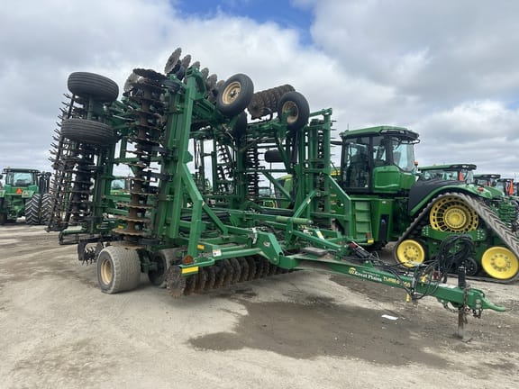 2018 Great Plains 4000TM Equipment Image0