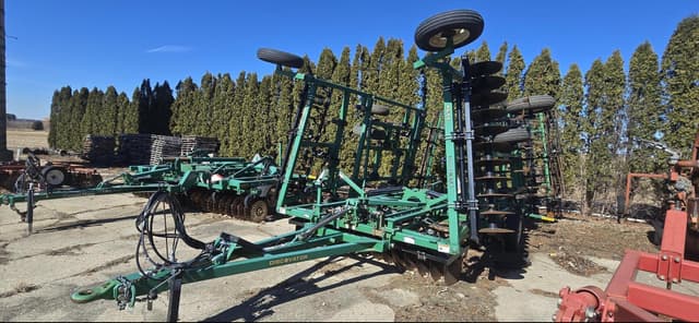 Image of Great Plains 8324DV equipment image 1