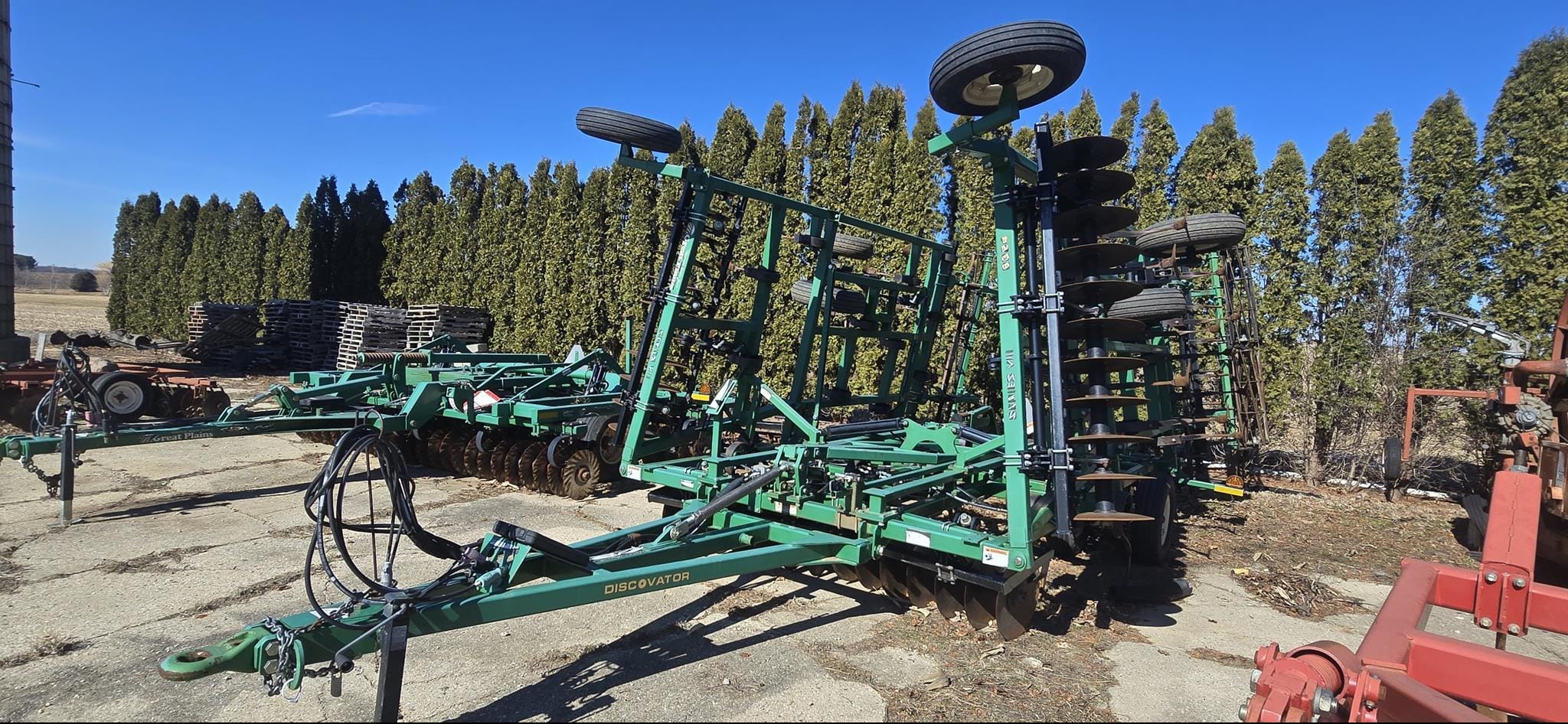 2018 Great Plains 8324DV Equipment Image0