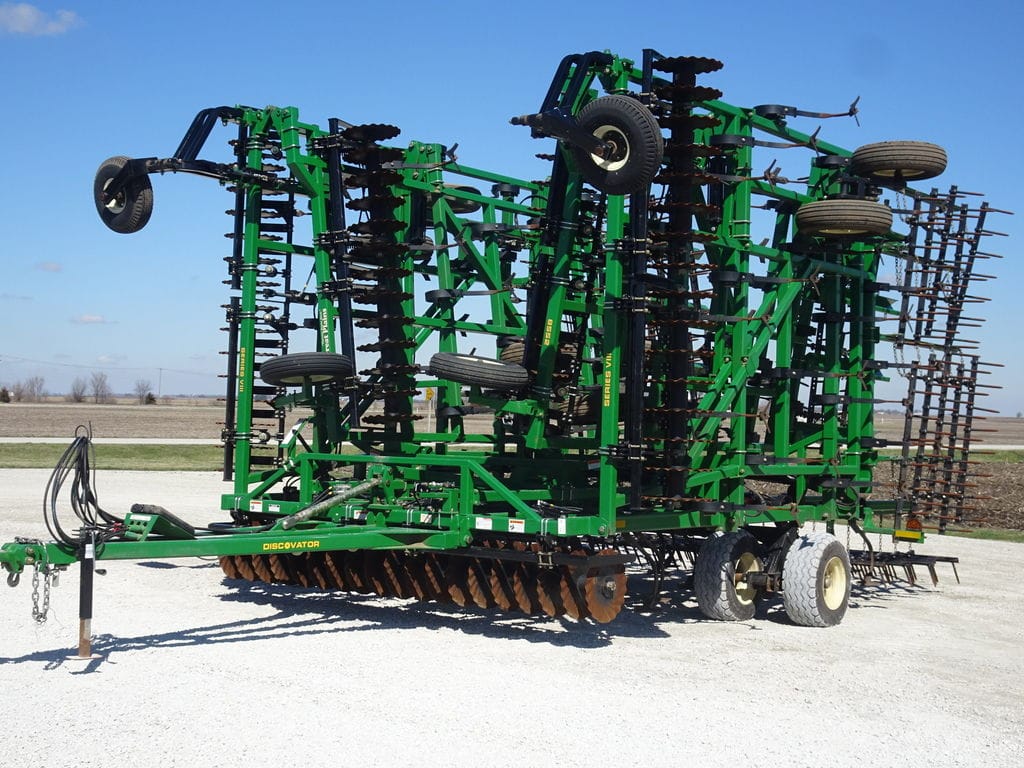 2018 Great Plains 8552DV Equipment Image0