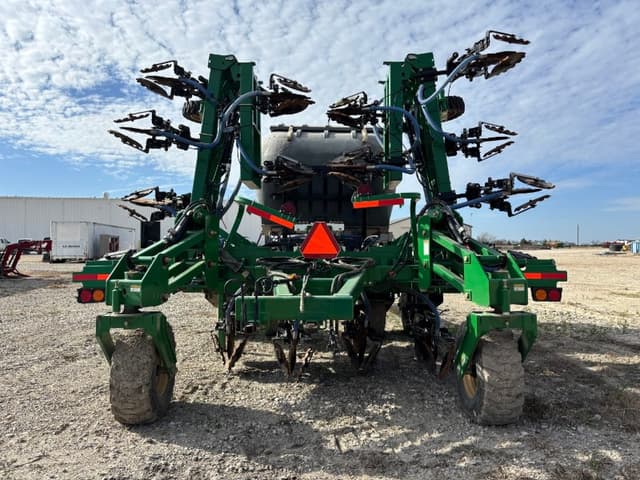 Image of Great Plains NP2540 equipment image 4