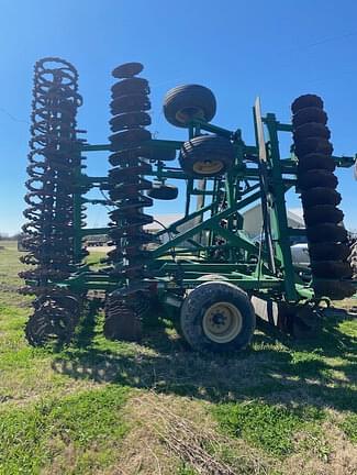 2018 Great Plains SD3300 Equipment Image0