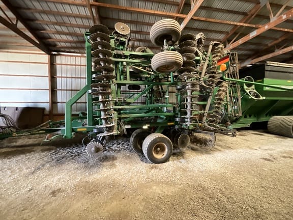 2018 Great Plains 4000TM Equipment Image0