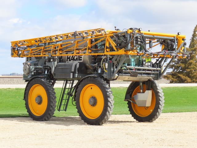 Image of Hagie STS12 equipment image 1