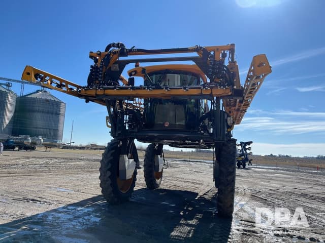 Image of Hagie STS12 equipment image 2