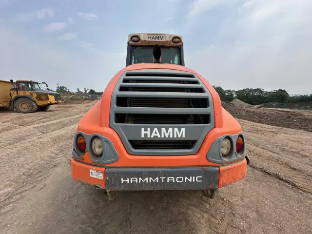 Image of Hamm H12i equipment image 4