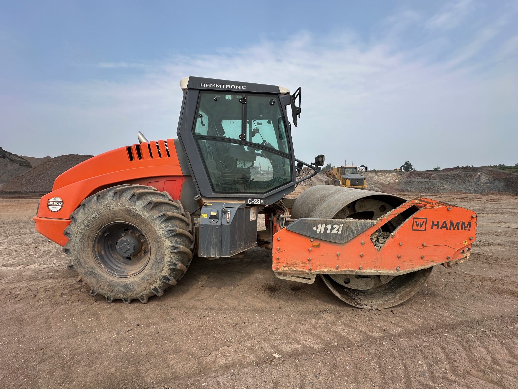 2018 Hamm H12i Equipment Image0