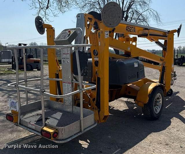 Image of Haulotte 4527A equipment image 4