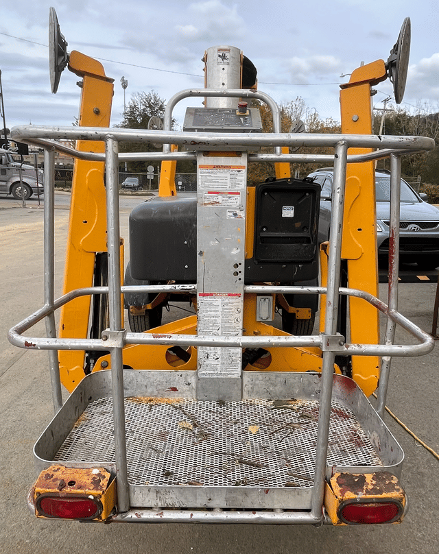 Image of Haulotte 5533A equipment image 2