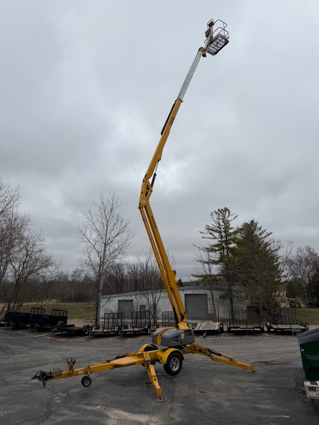 Image of Haulotte 5533A equipment image 1