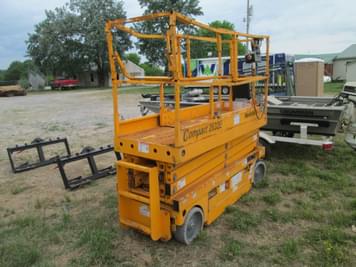 Main image Haulotte Compact 2632E