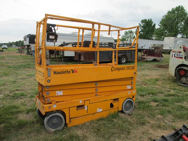 Image of Haulotte Compact 2632E equipment image 2