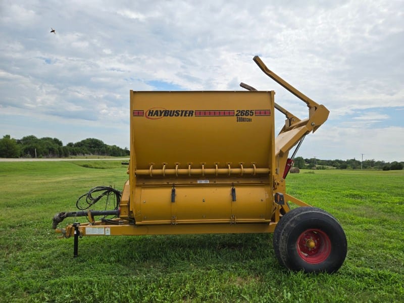 2018 Haybuster 2665 Equipment Image0