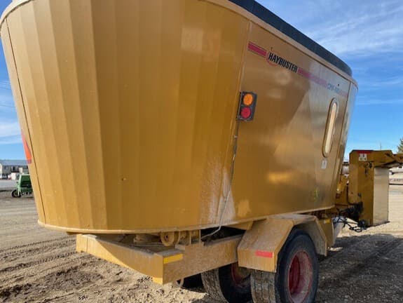 Image of Haybuster CMF-980 equipment image 4