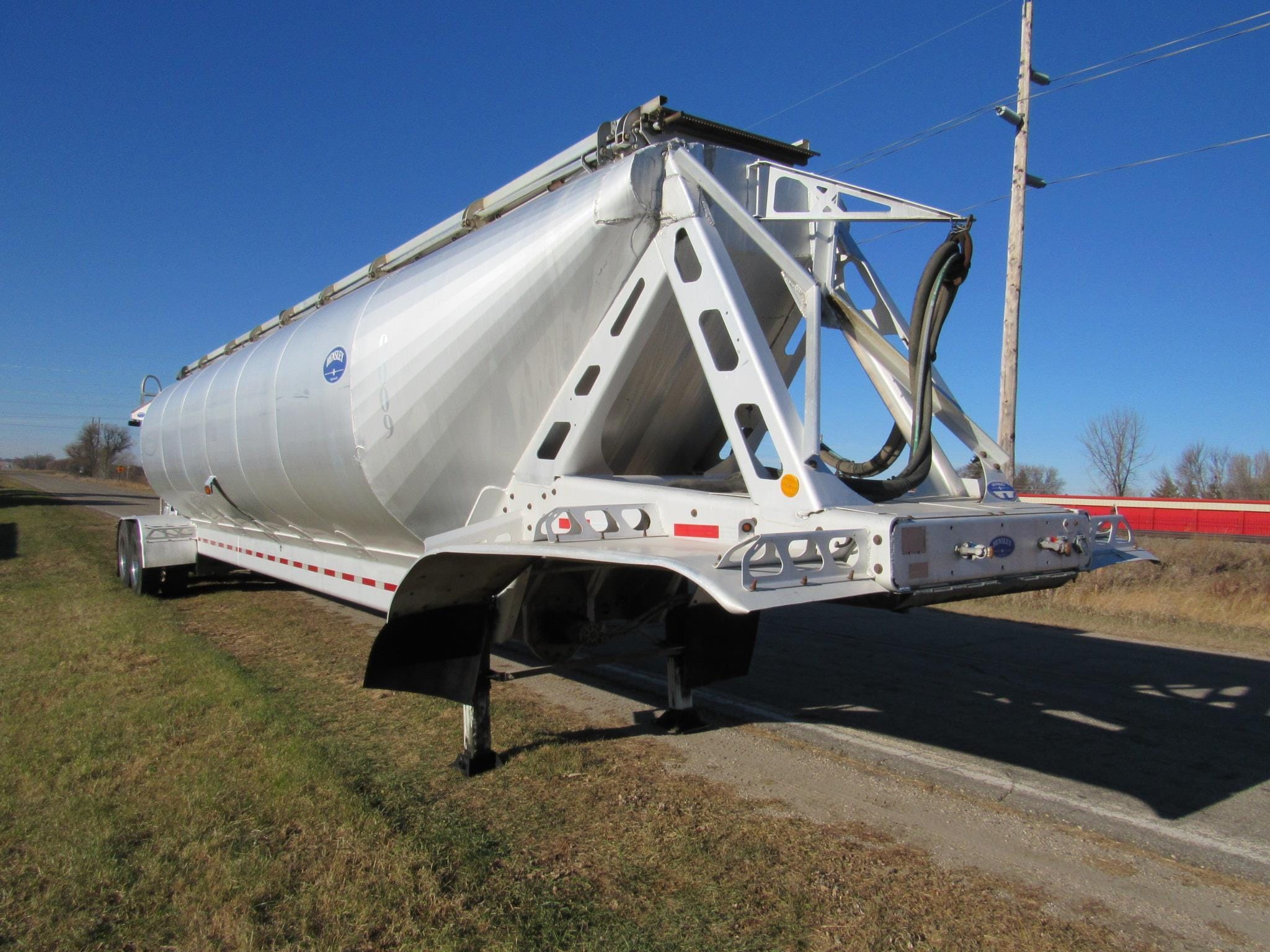 2018 Hensley GenX 38.5-32-6 Equipment Image0