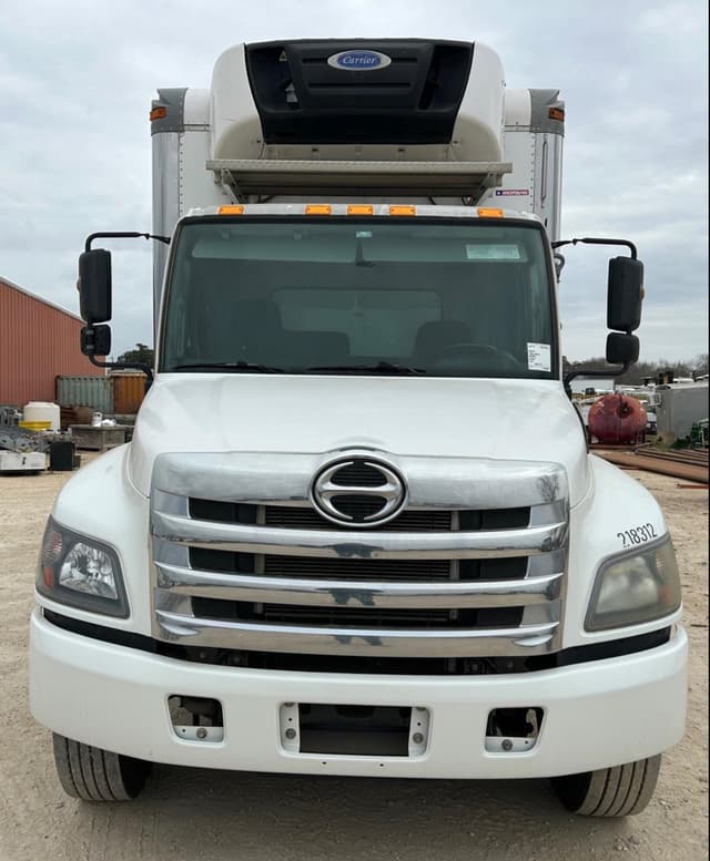 Image of Hino 258 equipment image 1