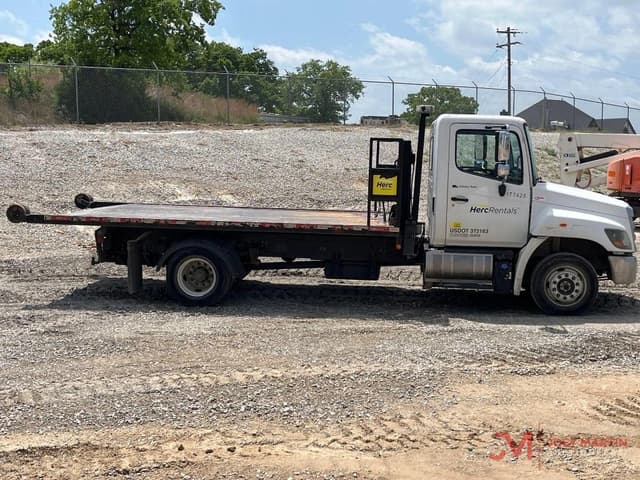 Image of Hino 258ALP equipment image 1