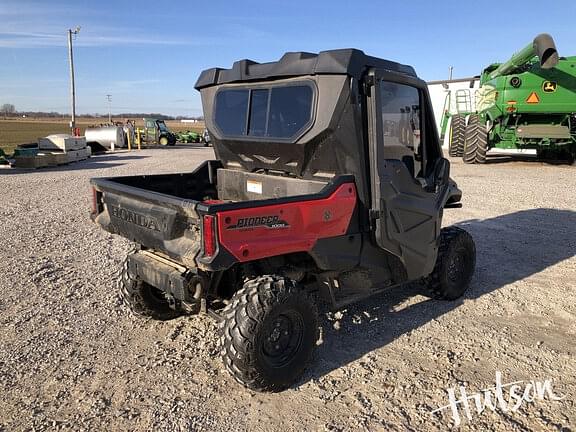 Image of Honda Pioneer 1000 equipment image 3