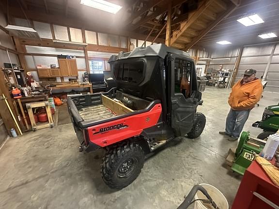 Image of Honda Pioneer 1000 equipment image 4