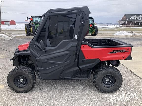 Image of Honda Pioneer 1000 equipment image 4