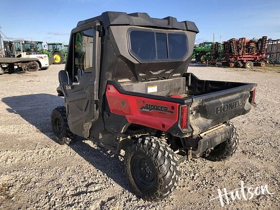 Image of Honda Pioneer 1000 equipment image 2