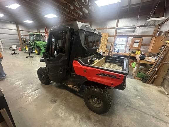 Image of Honda Pioneer 1000 equipment image 2