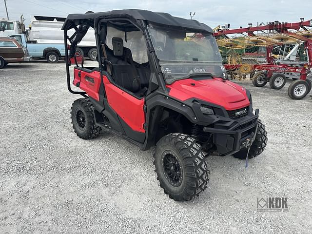 Image of Honda Pioneer 1000 equipment image 1