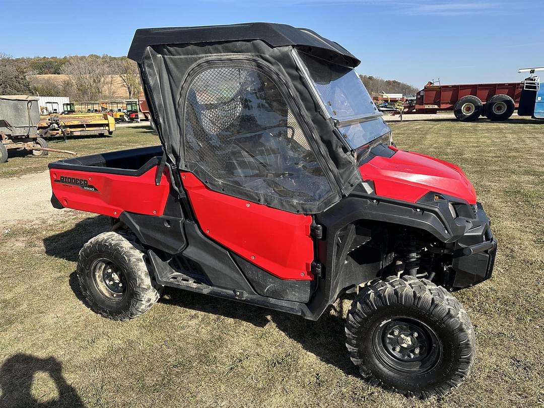 Image of Honda Pioneer 1000 EPS Primary image