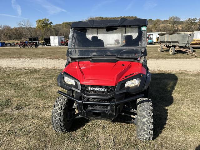 Image of Honda Pioneer 1000 EPS equipment image 1