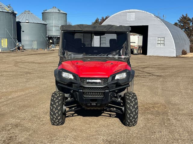 Image of Honda Pioneer 1000 EPS equipment image 4