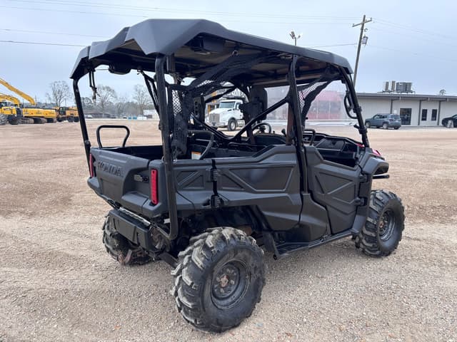 Image of Honda Pioneer 1000-5 equipment image 2