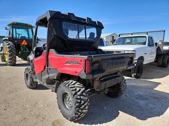 Image of Honda Pioneer 1000 equipment image 2