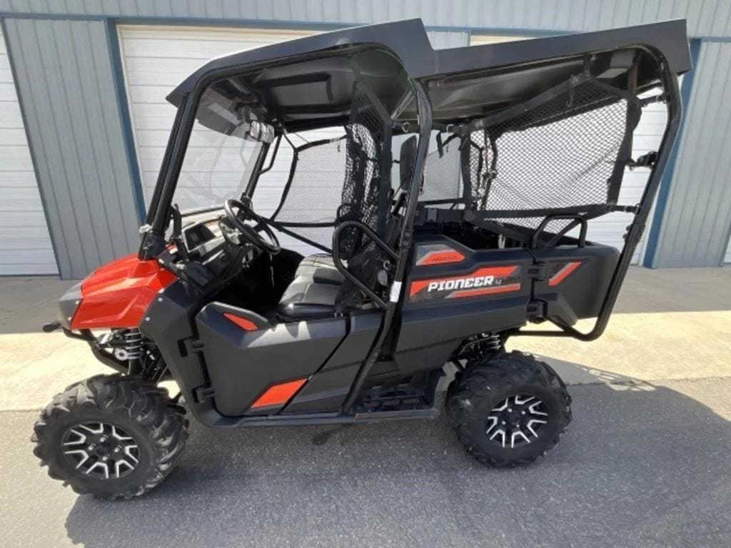 Main image Honda Pioneer 700-4