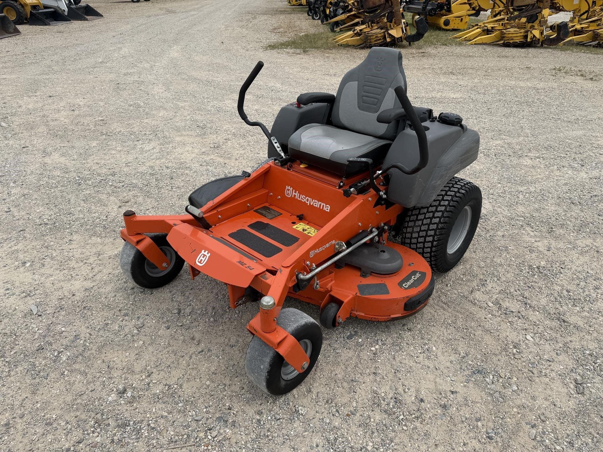 2018 Husqvarna MZ54 Equipment Image0