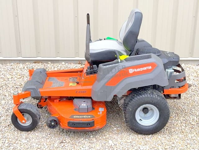 Image of Husqvarna Z248F equipment image 3