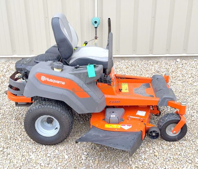 Image of Husqvarna Z248F equipment image 2