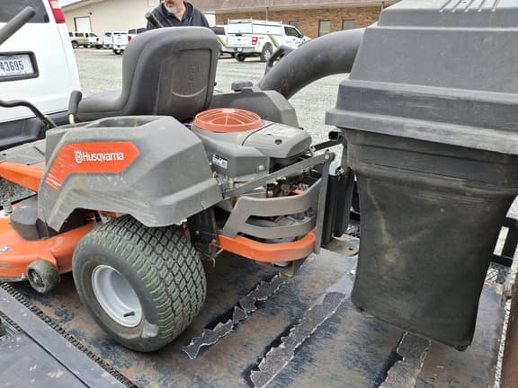 Image of Husqvarna Z246 equipment image 4