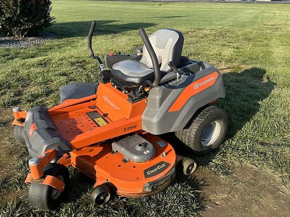 Image of Husqvarna Z254F equipment image 1