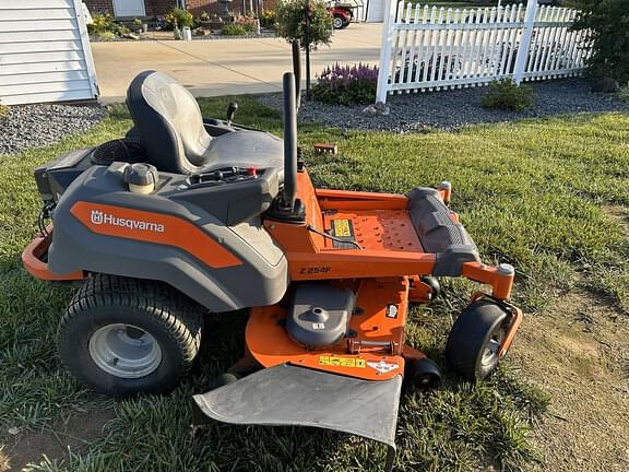 Image of Husqvarna Z254F Primary image