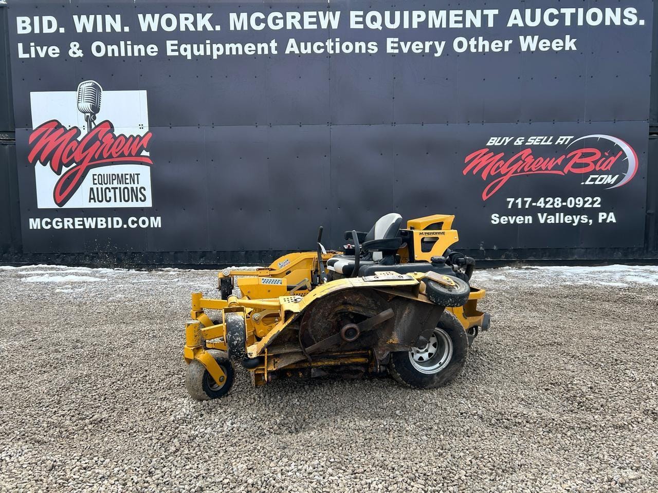 2018 Hustler Super 104 Equipment Image0