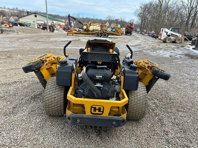 Image of Hustler Super 104 equipment image 2