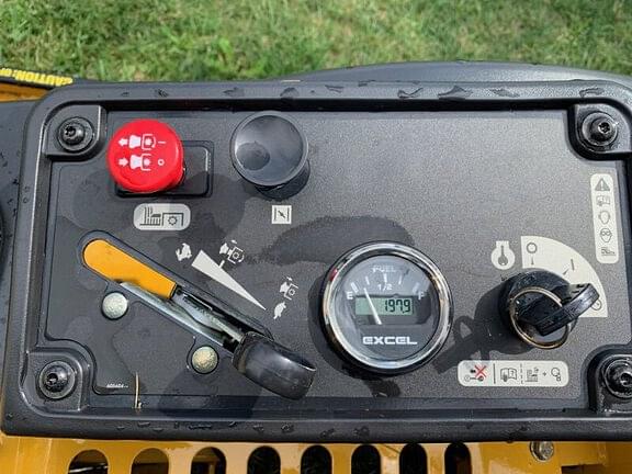 Image of Hustler FasTrak equipment image 3