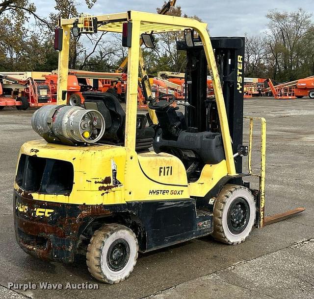 Image of Hyster H50XT equipment image 4