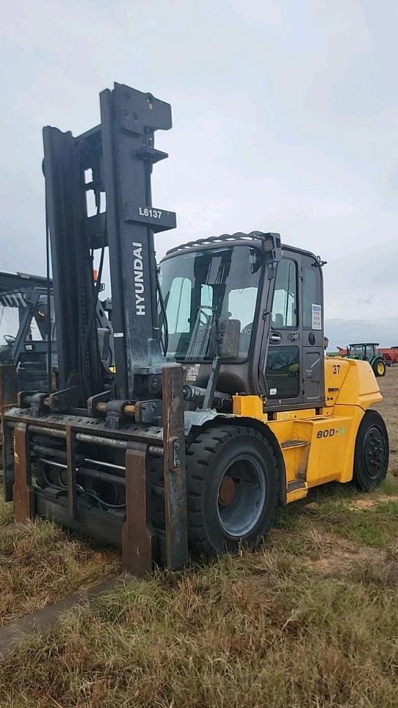2018 Hyundai 80D-9 Equipment Image0