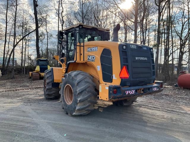 Image of Hyundai HL955 equipment image 2