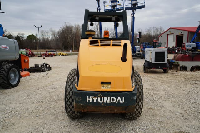 Image of Hyundai HR70C-9 equipment image 3