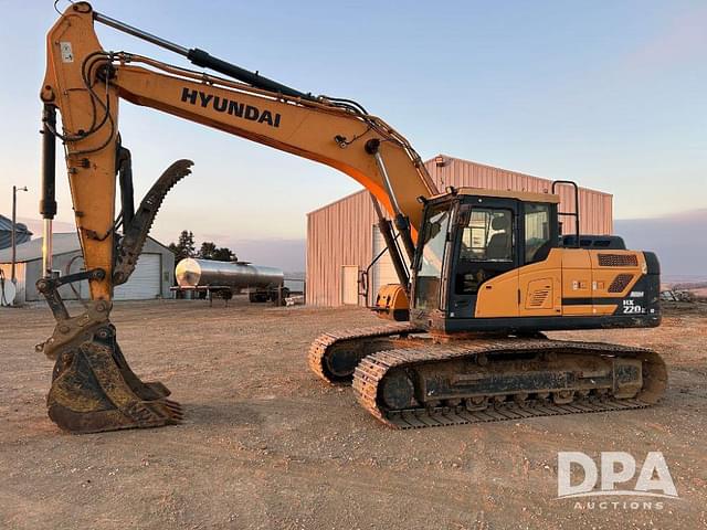 Image of Hyundai HX220L equipment image 1