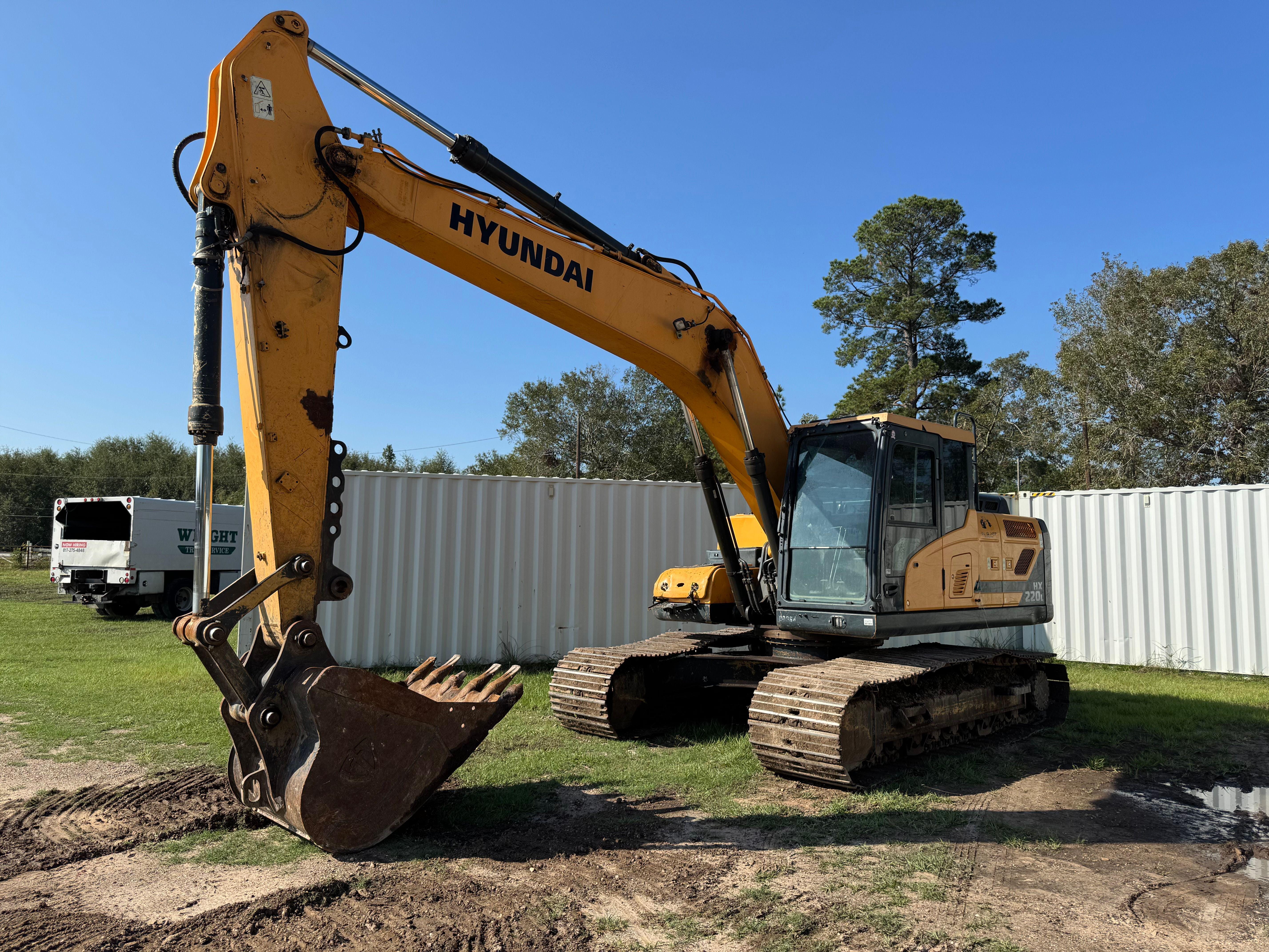 Main image Hyundai HX220L